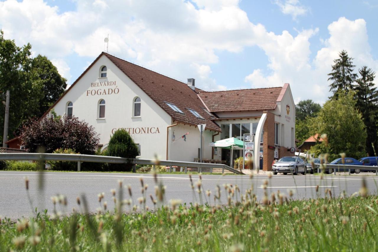Belvárdi Fogadó Belvárdgyula Esterno foto