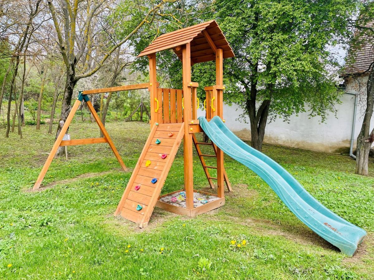 Belvárdi Fogadó Belvárdgyula Esterno foto