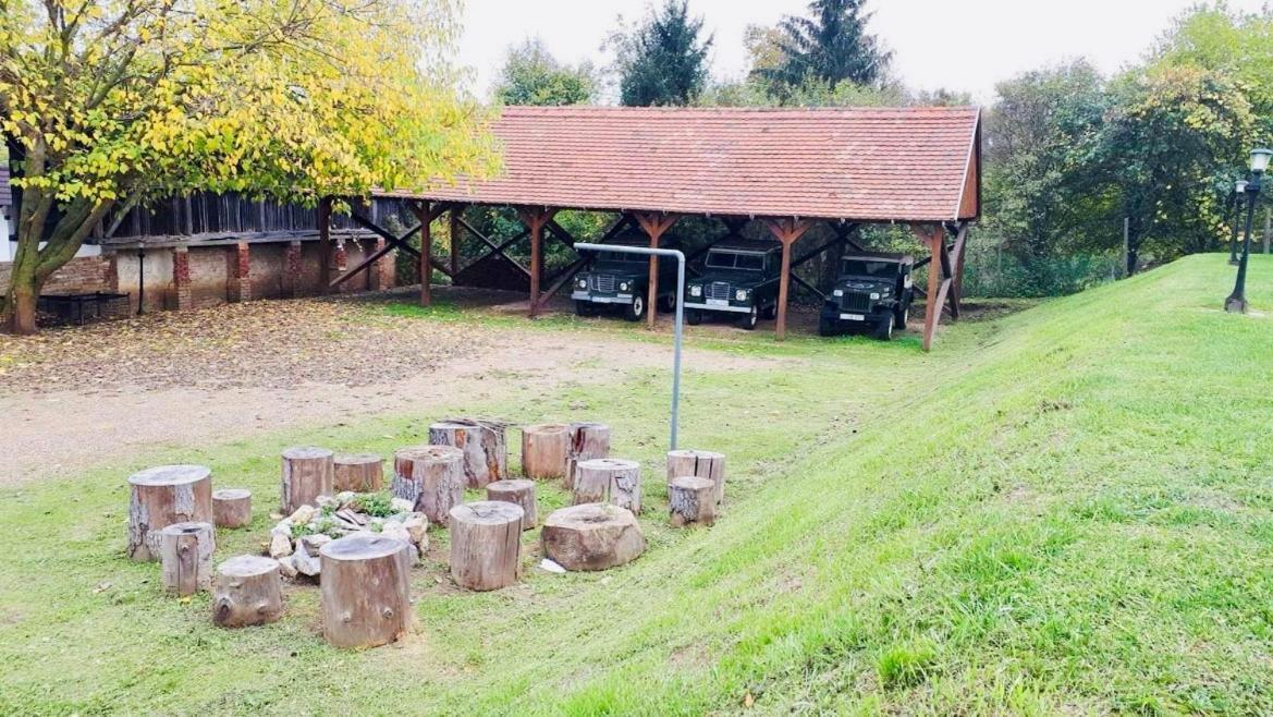 Belvárdi Fogadó Belvárdgyula Esterno foto