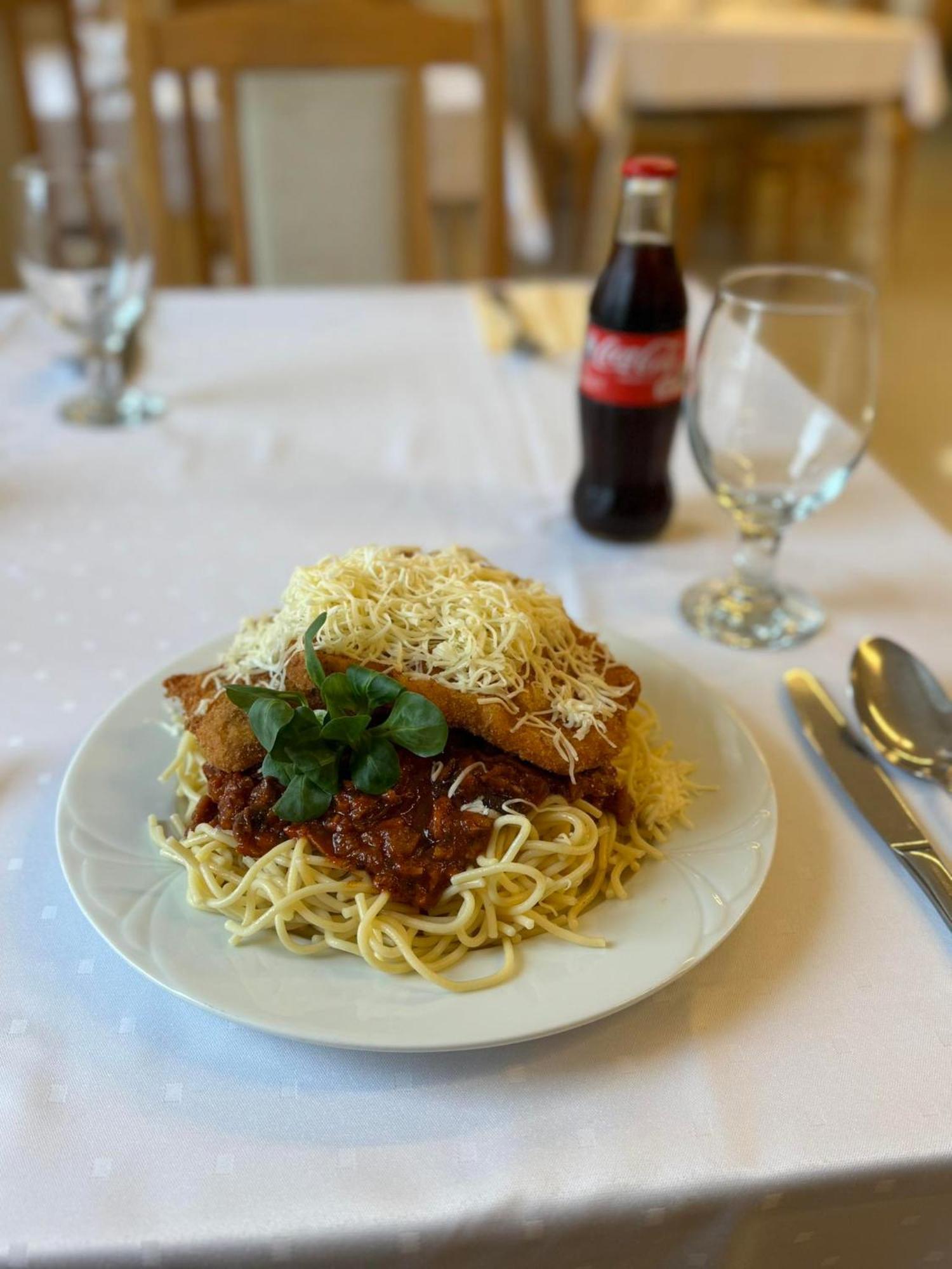 Belvárdi Fogadó Belvárdgyula Esterno foto