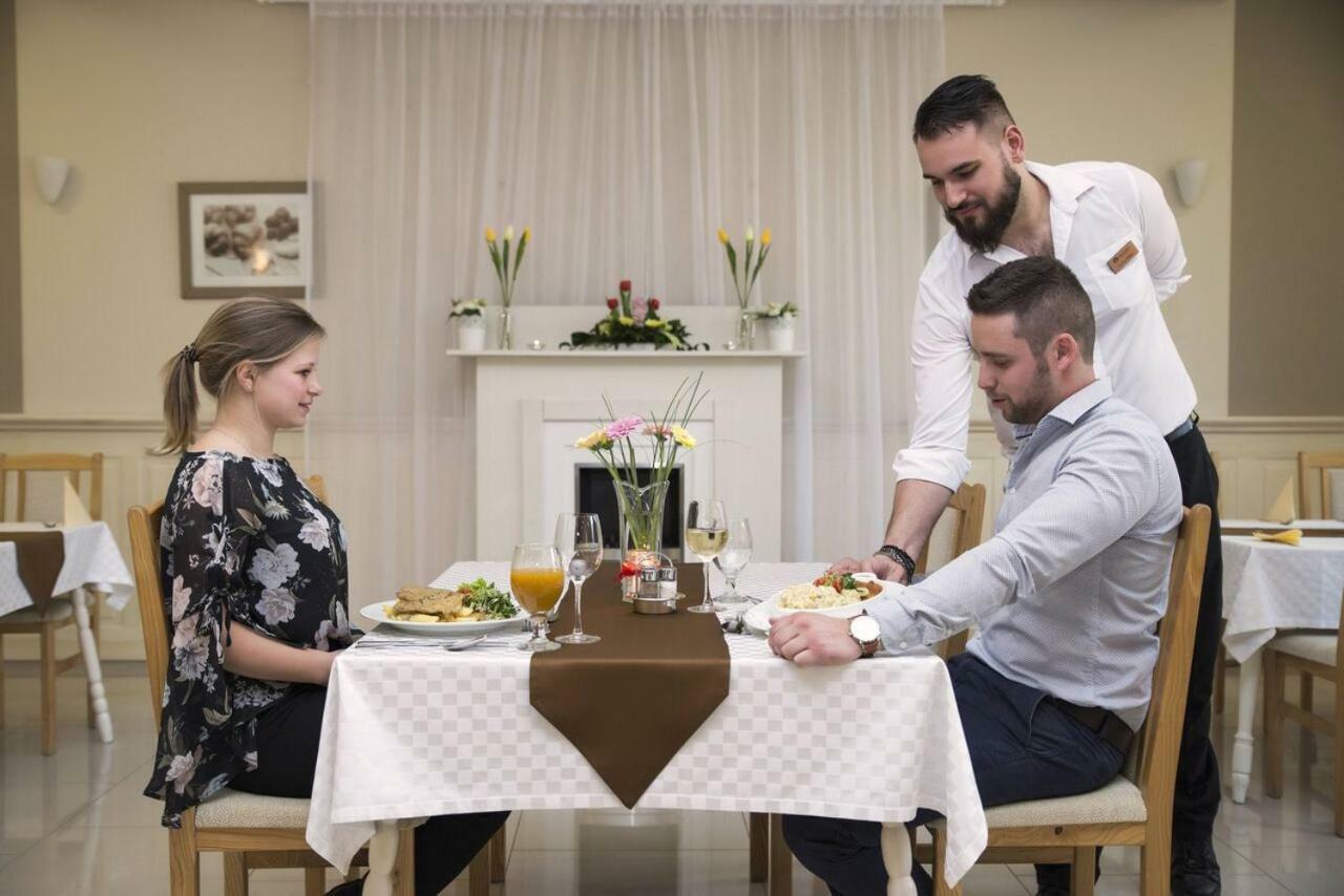 Belvárdi Fogadó Belvárdgyula Esterno foto